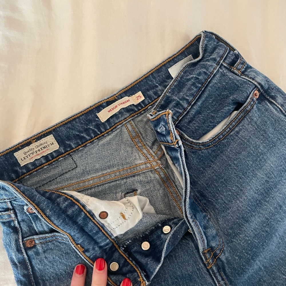 Levis wedgie fit